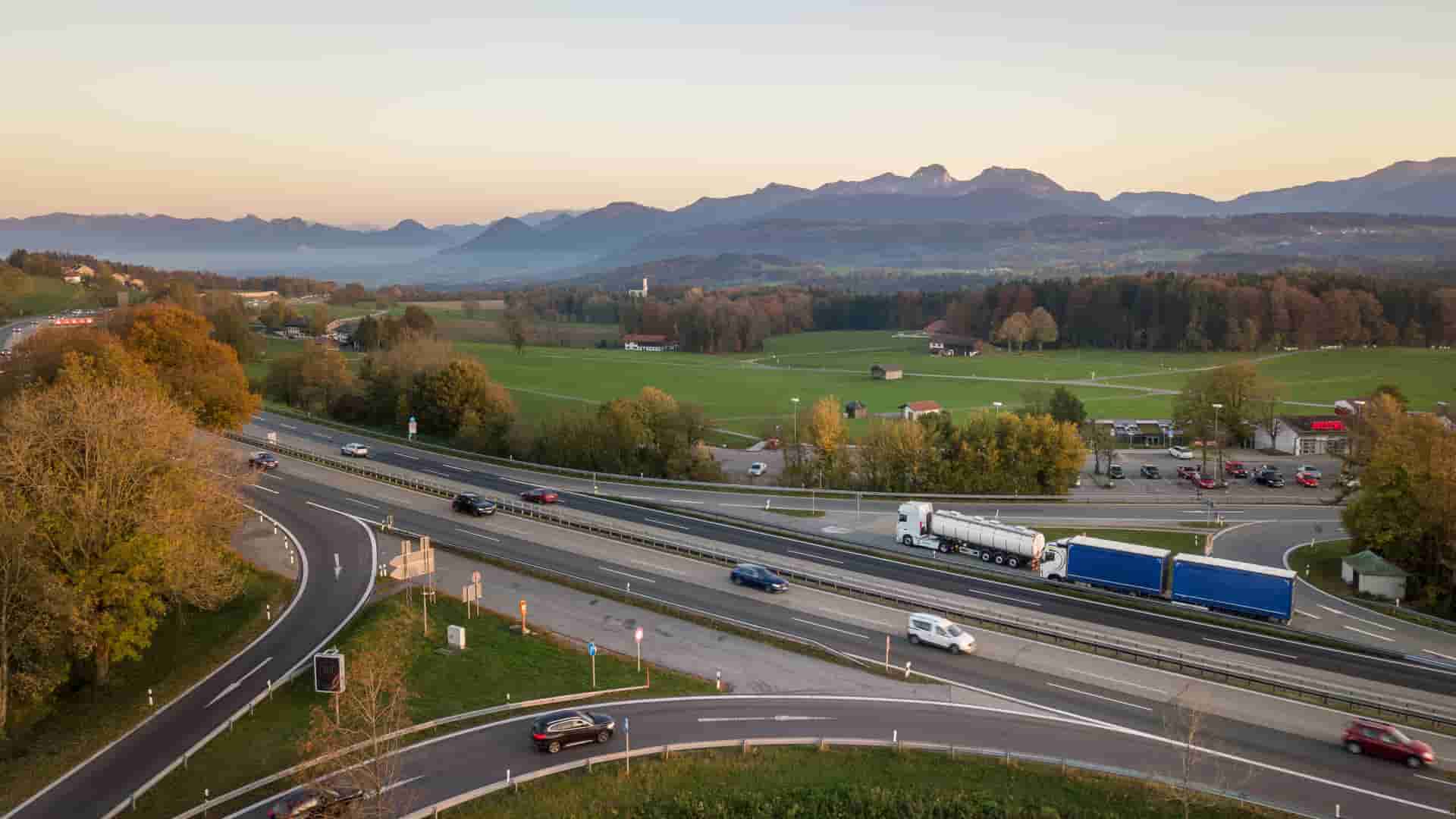 Your Way Around Driving on the Autobahn: 5 Important Tips for When on ...